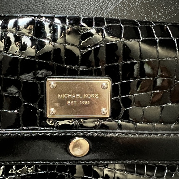 Michael Kors BLACK Patten Leather Croc Embossed Clutch Gold Chain Logo CC Wallet - Picture 8 of 16